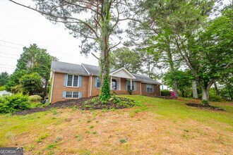 Building Photo - 2688 Benton Dr