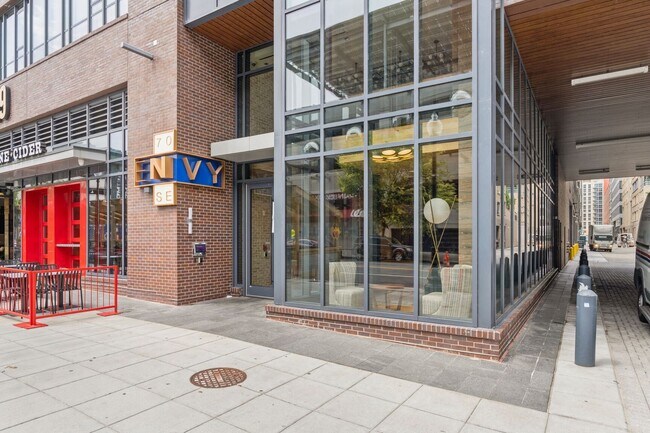 Foto del edificio - Luxury Apartment in Navy Yard with Parking...