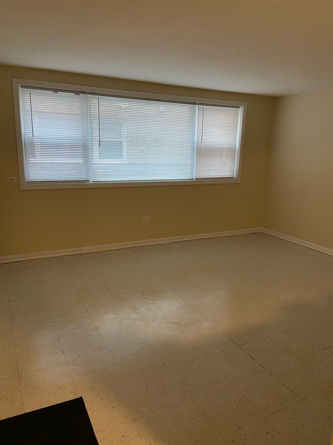 Building Photo - 1971 N 19th Ave