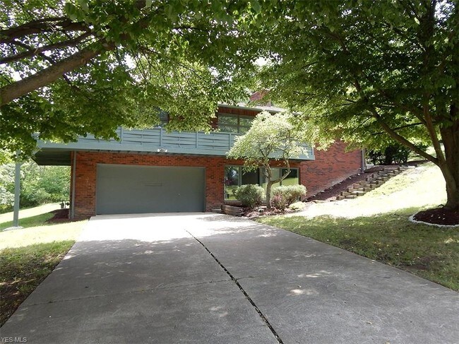 Foto del edificio - 3168 Country Club Dr