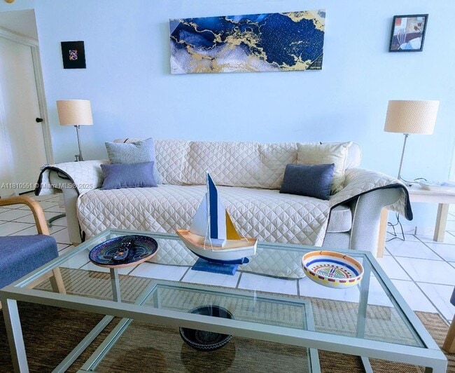 Foto del edificio - 2655 Collins Ave
