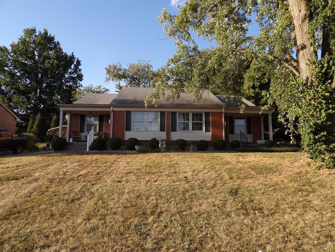 Primary Photo - 835 Malabu Dr