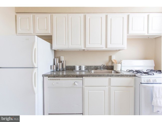 Foto del edificio - 2201 Pennsylvania Ave