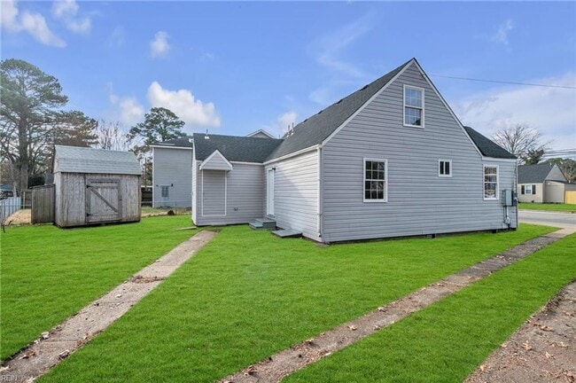 Building Photo - Charming & Fully Updated 4-Bedroom Home – ...