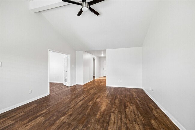 Foto del edificio - 20431 Kittredge Dr