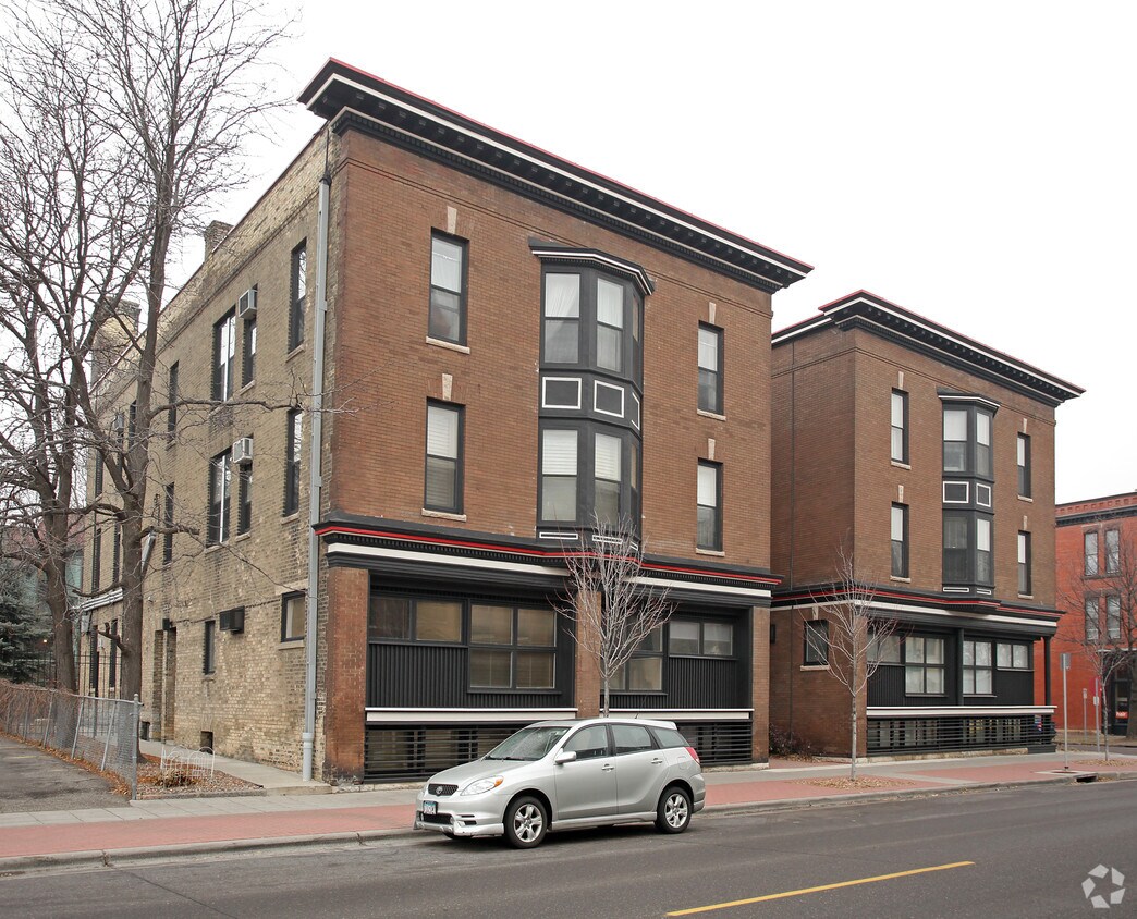Building Photo - The Kenosha