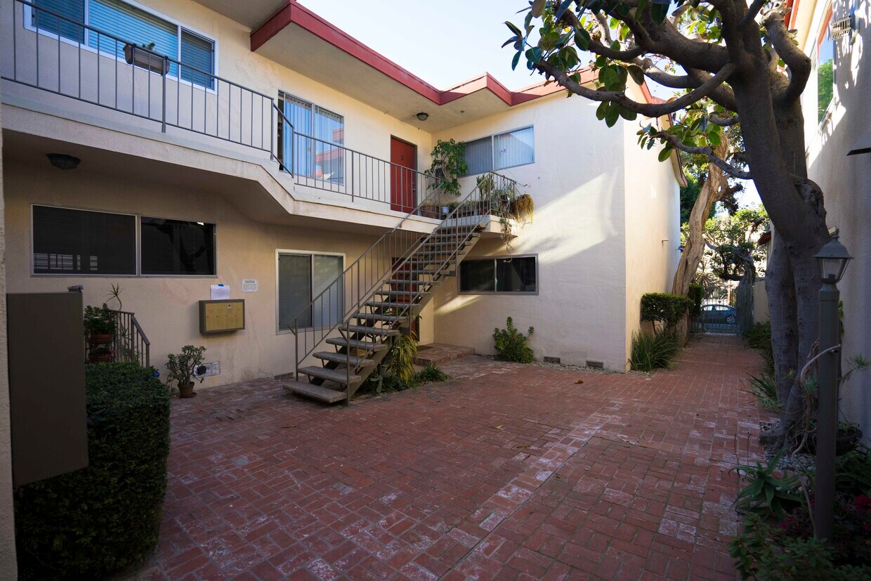 Foto principal - 2317 5th St