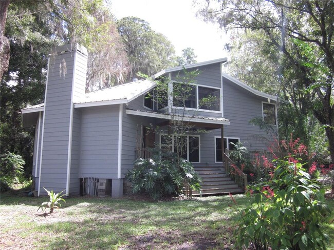 Building Photo - 13949 Friendship Ln