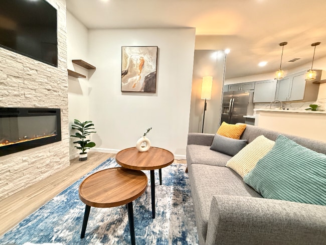 Photo - 3229 S Sherbourne Dr Apartment