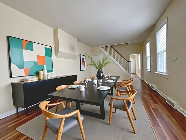 Foto del edificio - 4 Bedroom 1 Bathroom Rowhome in Reading w/Bonus Room! *For a Limited Time- $500 Off Your First Mo...