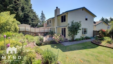 Building Photo - 419 122nd St SW