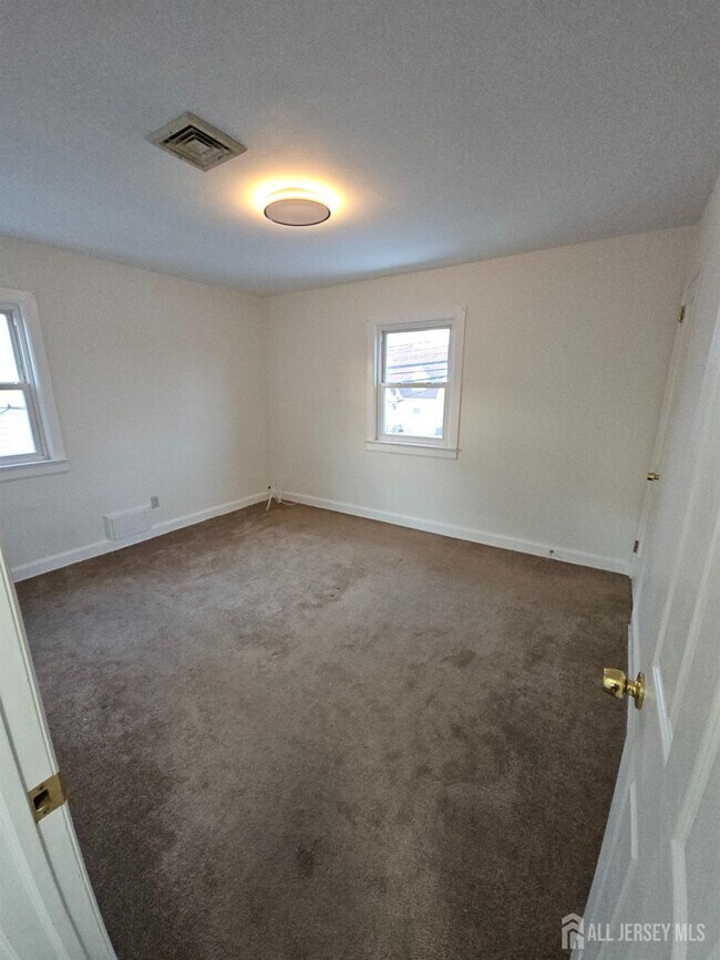 Foto del edificio - 33 Avenel St