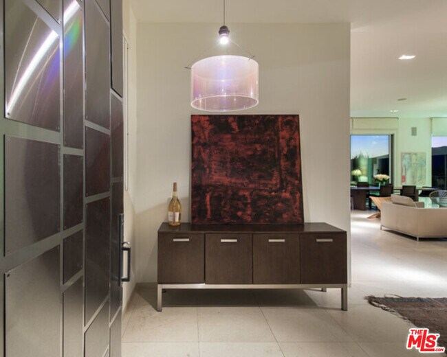 Foto del edificio - 1099 Vista Grande Dr