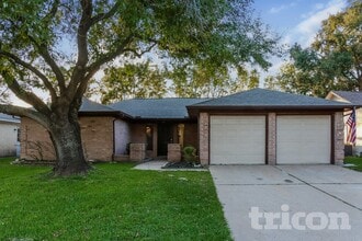 Building Photo - 3815 Shadow Trail