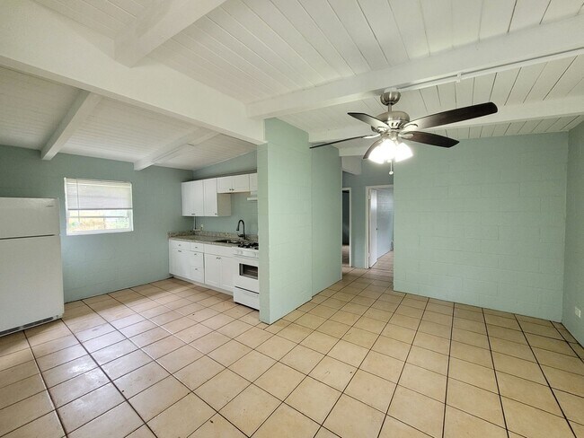 Building Photo - 211 Tennessee Dr
