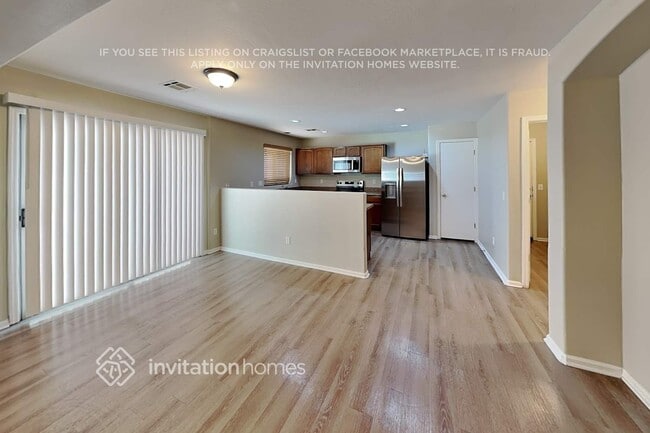 Building Photo - 944 S Sabino Dr