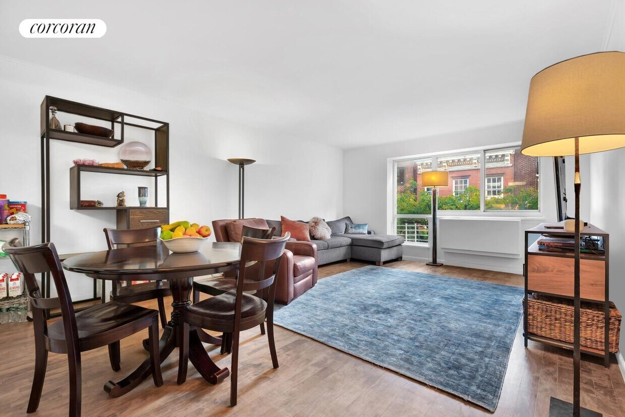 Primary Photo - 359 W 11th St