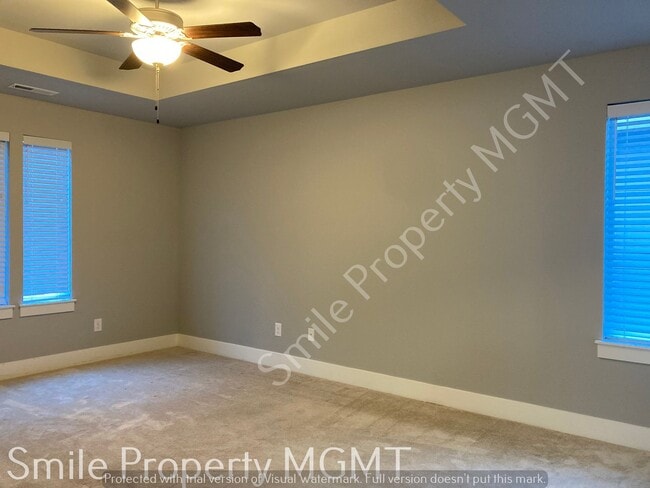 Building Photo - A nice house with 5 beds rooms and 3 baths.