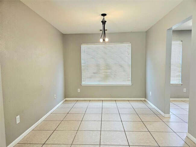 Foto del edificio - 18930 Larkspur Hills Dr
