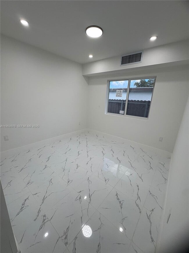 Building Photo - 10020 SW 171st St