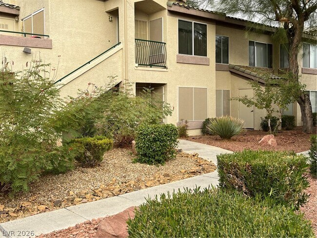 Foto del edificio - 5710 E Tropicana Ave