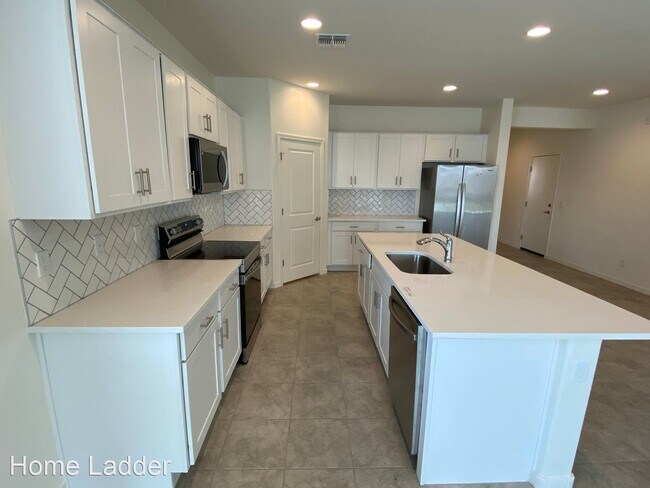 Building Photo - 5 br, 3 bath House - 1127 E Westwood Dr