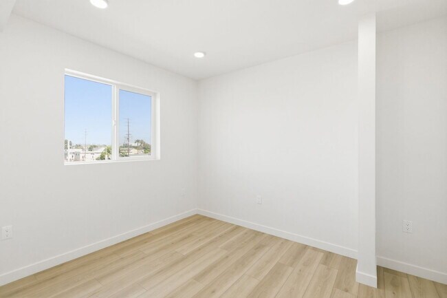 Building Photo - 7655 San Pedro St