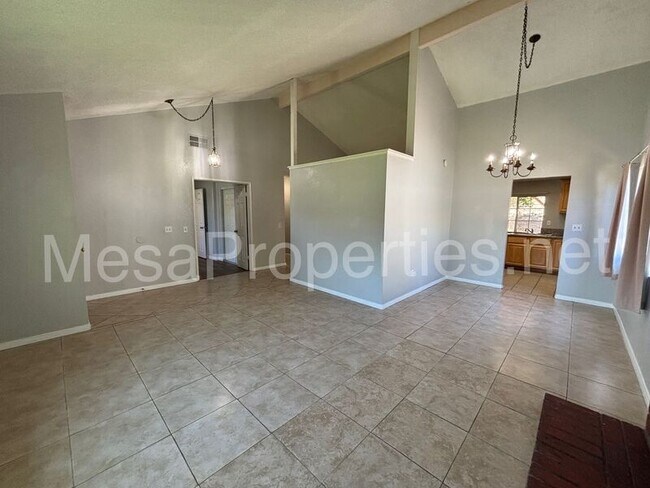 Foto del edificio - 6632 Bandola St