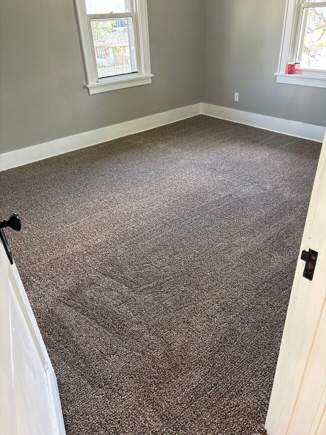 Dormitorio 2 - 1208 S Fruit Ave