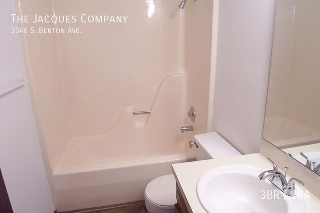 Foto del edificio - 3346 S Benton Ave