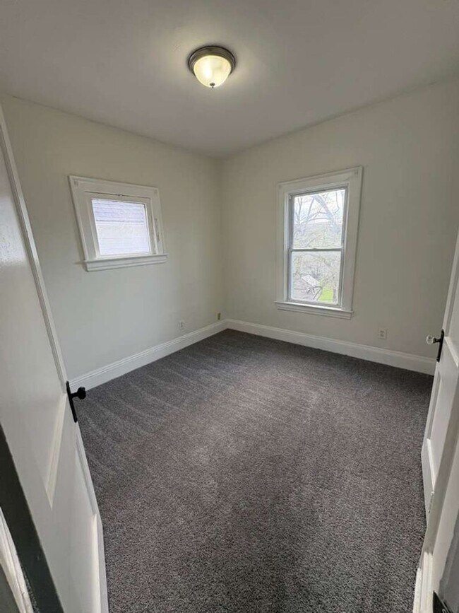 Foto del edificio - 3454 E 118th St