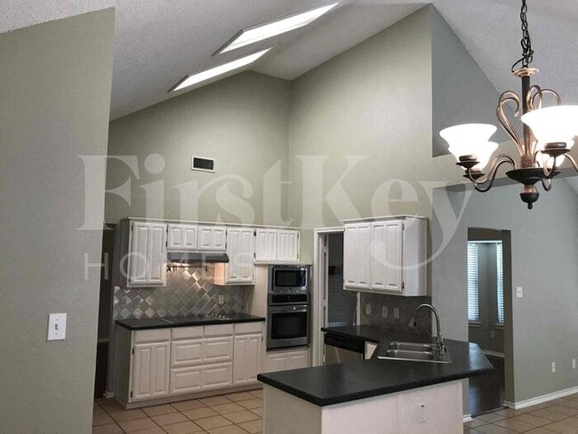 Foto del edificio - 1417 Highland Dr