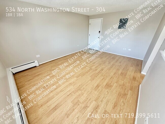 Building Photo - 534 N Washington St
