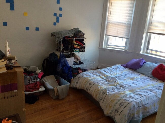 Foto del edificio - 121 Park Dr