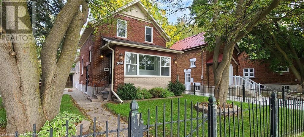 Photo principale - 326 Victoria St S