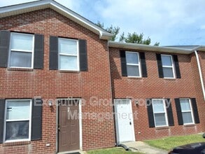 Building Photo - 1113 Crowne Pointe Dr