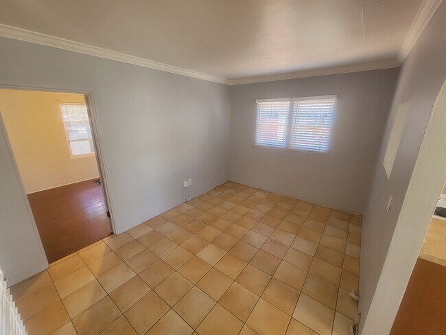 Foto del edificio - 4649 W Point Loma Blvd