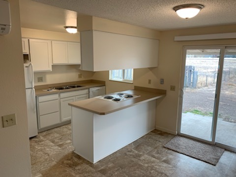 Foto del edificio - 3008 SW Glacier Ave