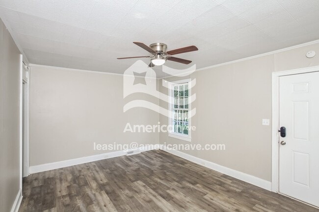 Building Photo - 608 S Bonham Rd