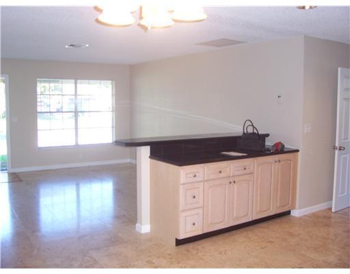 Foto del edificio - 1202 NW 7th St