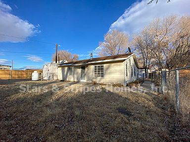 Building Photo - Charming 2 bedroom/1 bath house