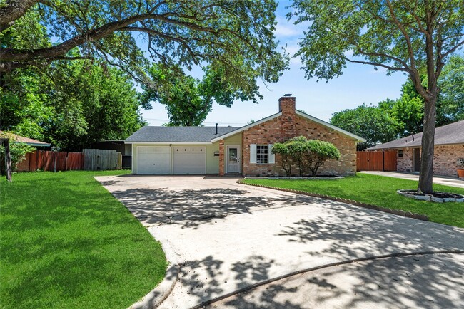Building Photo - 4014 Mona Lee Ln