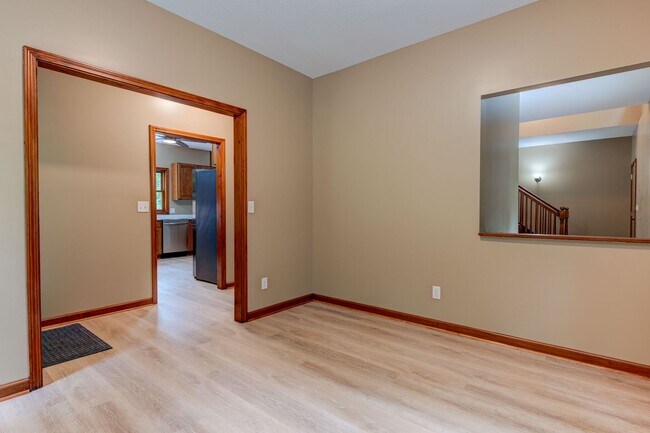 Building Photo - Completely remodeled home in Alexander ava...