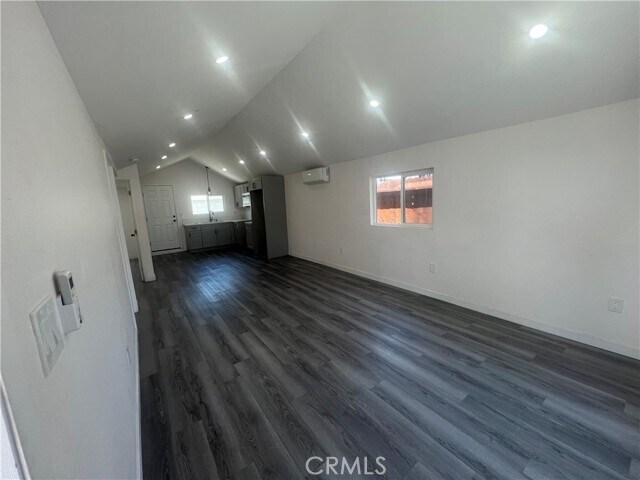 Foto del edificio - 9045 Algeroma St