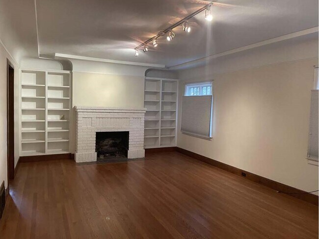 Building Photo - 3547 I St