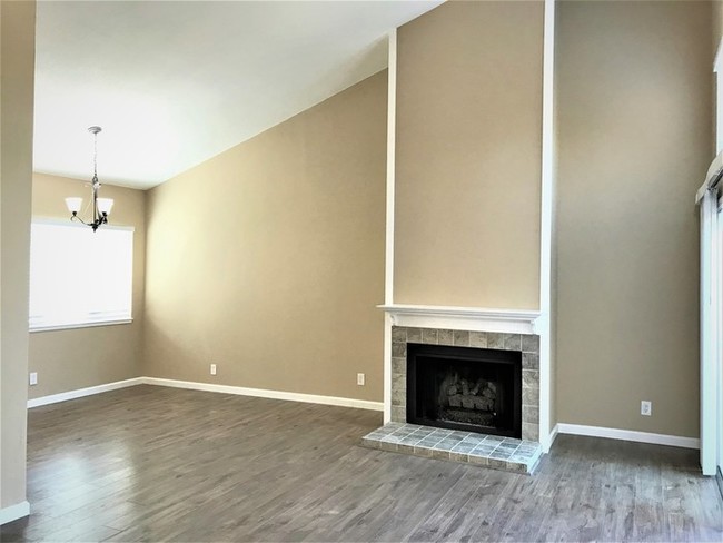 Foto del edificio - 3901 Clayton Rd
