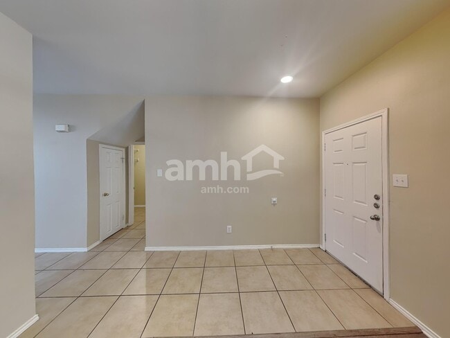 Building Photo - 26814 Sparrow Rdg