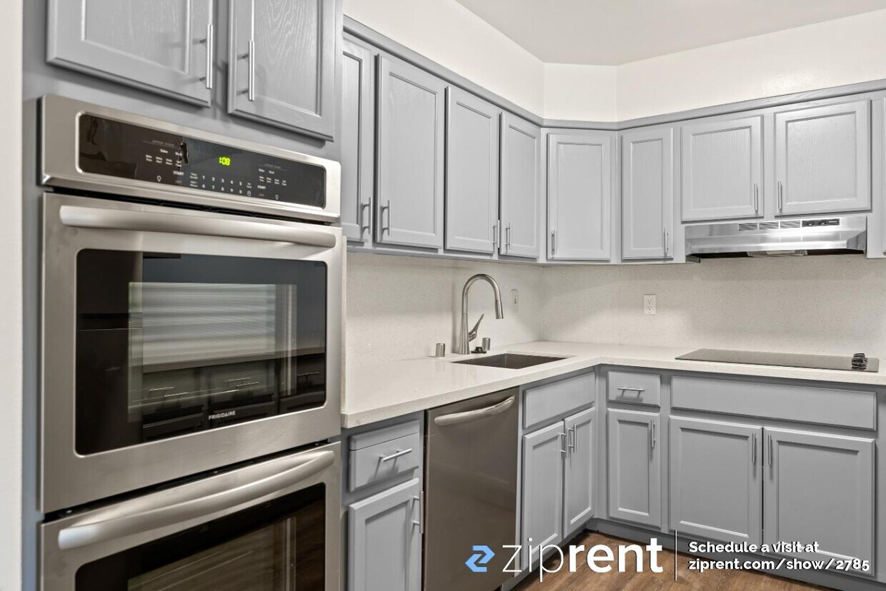 Foto principal - 601 Leahy St