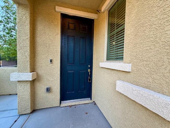 Building Photo - 6486 Silver Estates St