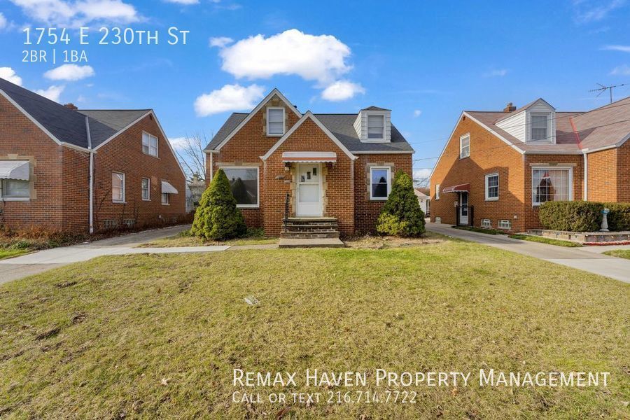 1754 E 230, Euclid Spacious 2 bedrooms 1 House for Rent in